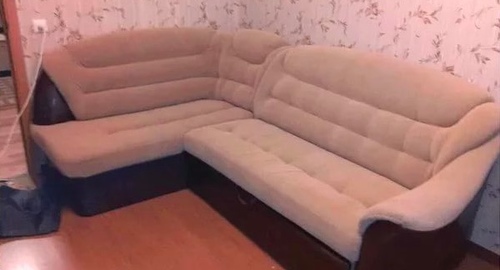 Перетяжка углового дивана. Белоомут